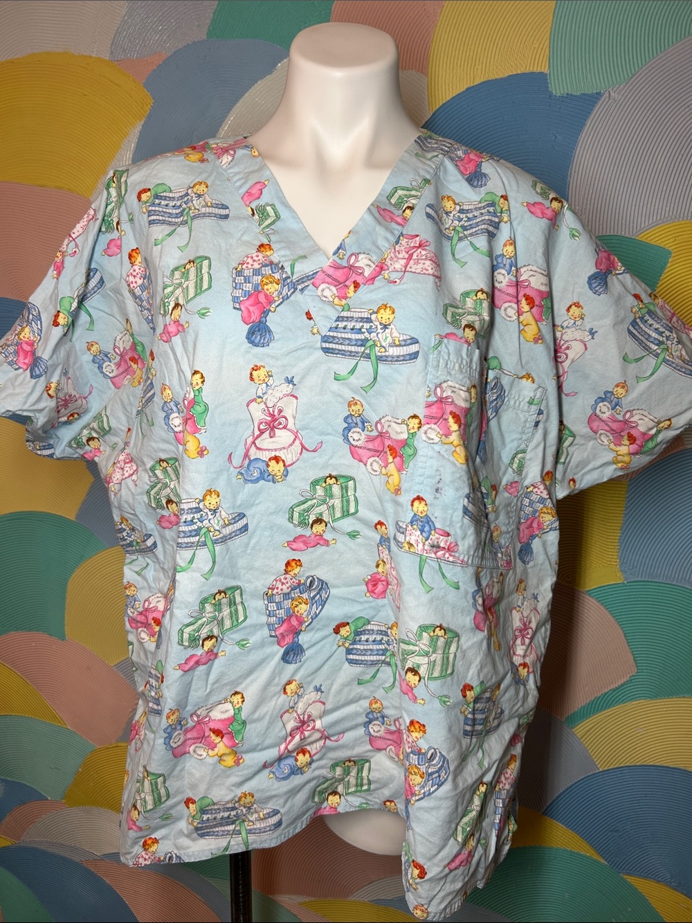 Vintage SCRUBS Light Blue Medical Scrub Top with Cute Nursery Print sz XL
